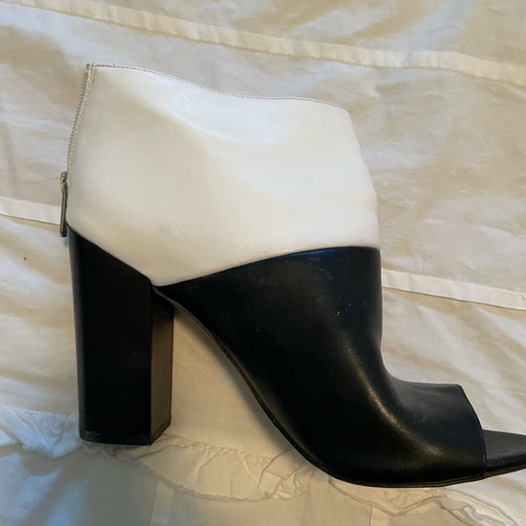 practically New! - Picture 5 of 5